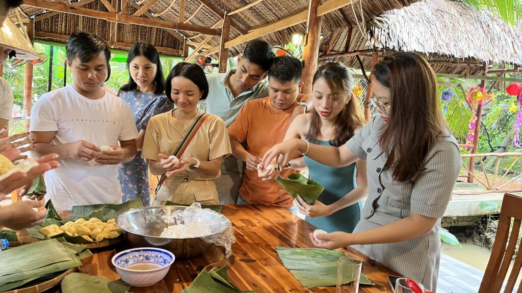 Du lịch kỷ niệm 12 năm thành lập của Công ty TNHH TMDV Công nghệ Vũ Tiến