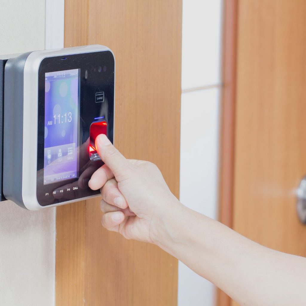 hệ thống access control bằng vân tay